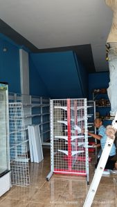 Pemasangan Rak Minimarket di Ponpes Ma'Had Al-Fath Talang Keramat Sumsel