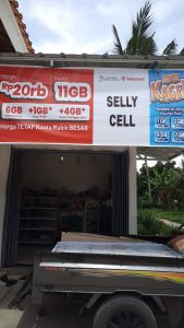Pemasangan Rak Gondola di Selly Cell Oku Timur