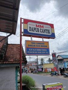 Pemasangan Rak Minimarket di MM Dapur Cantik Palembang