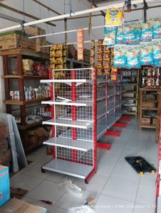Pemasangan Rak Minimarket di Toko Diana Gandus Palembang
