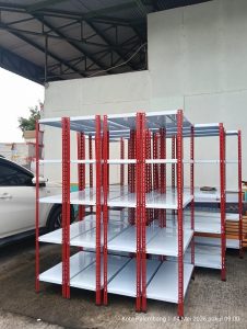 Pemasangan Rak Besi Siku Baut di Apotek Mitrasana Palembang