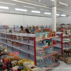 Pemasangan Rak Minimarket di Toko SRC Muhammad Syahril Banyuasin